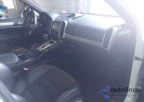 2013 Porsche Cayenne Gts из США, поврежденный, VIN WP1AD2A2XDLA71102